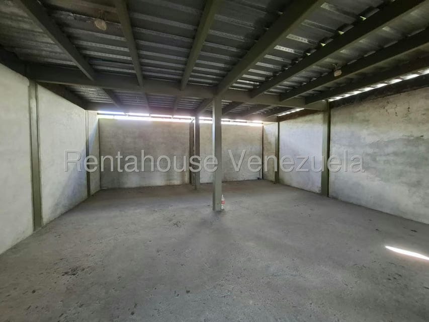 Comercial (Local Comercial) en Venta en La Romana, Aragua - 38
