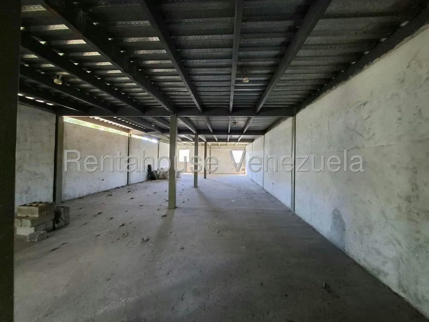 Comercial (Local Comercial) en Venta en La Romana, Aragua - 40