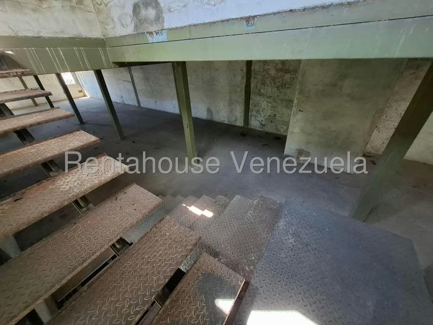 Comercial (Local Comercial) en Venta en La Romana, Aragua - 42