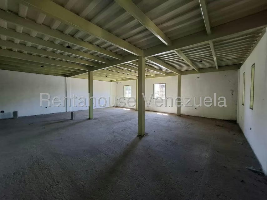 Comercial (Local Comercial) en Venta en La Romana, Aragua - 69