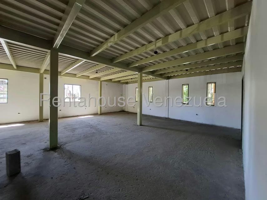Comercial (Local Comercial) en Venta en La Romana, Aragua - 73