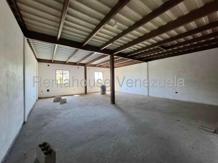Comercial (Local Comercial) en Venta en La Romana, Aragua - 90