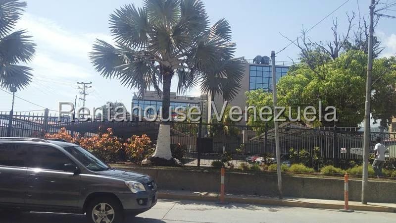 Comercial (Oficina) en Alquiler en Zona Colonial, Carabobo - 17
