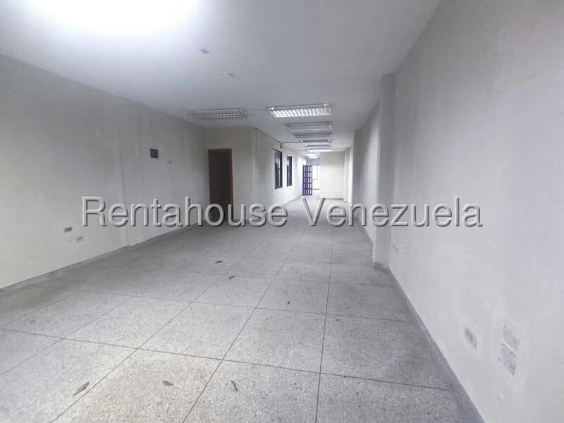 Comercial (Oficina) en Alquiler en Zona Colonial, Carabobo - 7