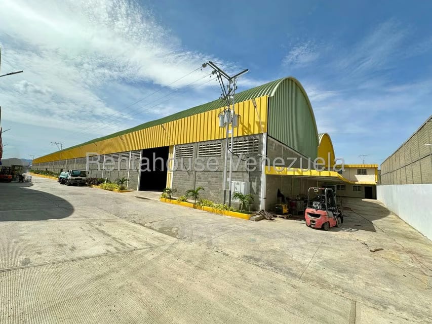 Comercial (Galpon - Deposito) en Venta en Zona Industrial 2, Lara