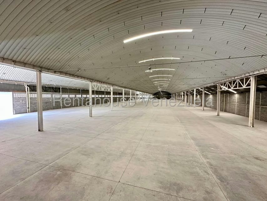 Comercial (Galpon - Deposito) en Venta en Zona Industrial 2, Lara - 11