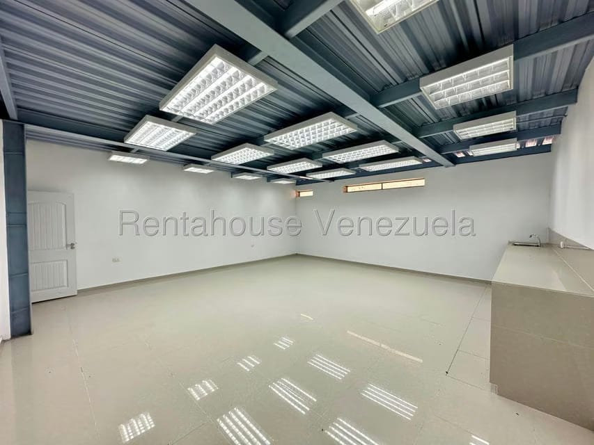 Comercial (Galpon - Deposito) en Venta en Zona Industrial 2, Lara - 14