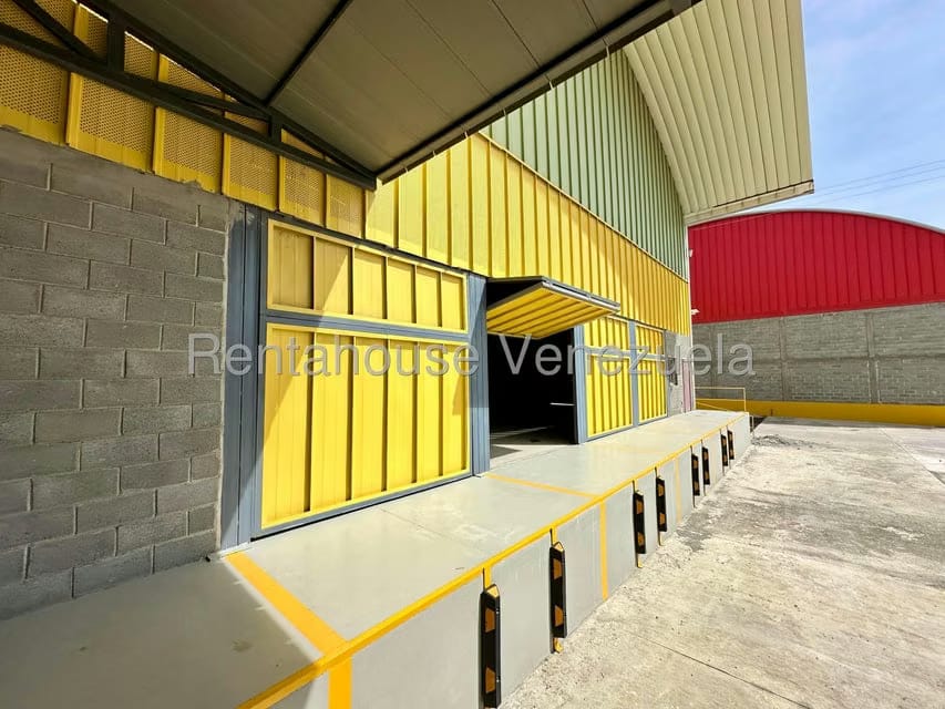 Comercial (Galpon - Deposito) en Venta en Zona Industrial 2, Lara - 26