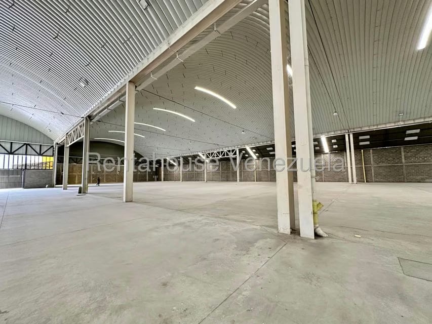 Comercial (Galpon - Deposito) en Venta en Zona Industrial 2, Lara - 9