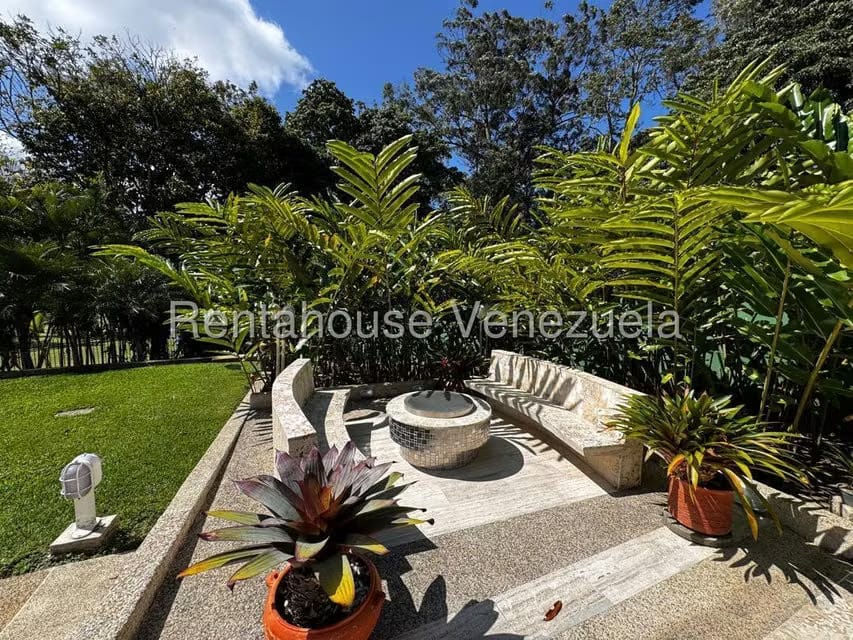 Casa (Multipes Niveles) en Venta en La Lagunita Country Club, Distrito Metropolitano - 22