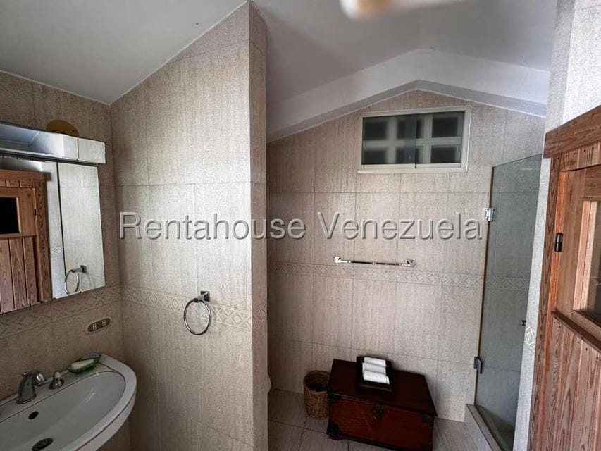 Casa (Multipes Niveles) en Venta en La Lagunita Country Club, Distrito Metropolitano - 24