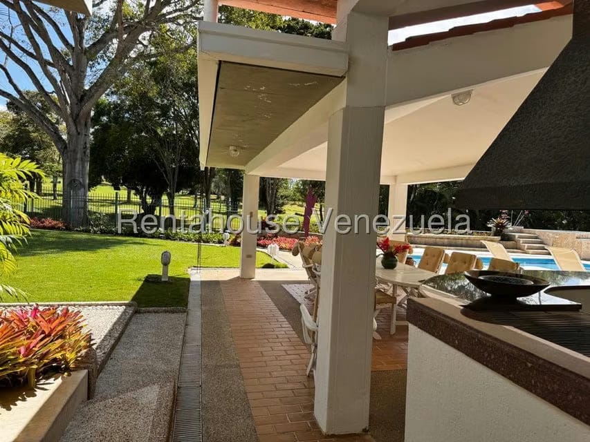 Casa (Multipes Niveles) en Venta en La Lagunita Country Club, Distrito Metropolitano - 35