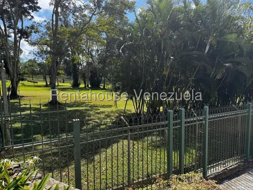Casa (Multipes Niveles) en Venta en La Lagunita Country Club, Distrito Metropolitano - 39