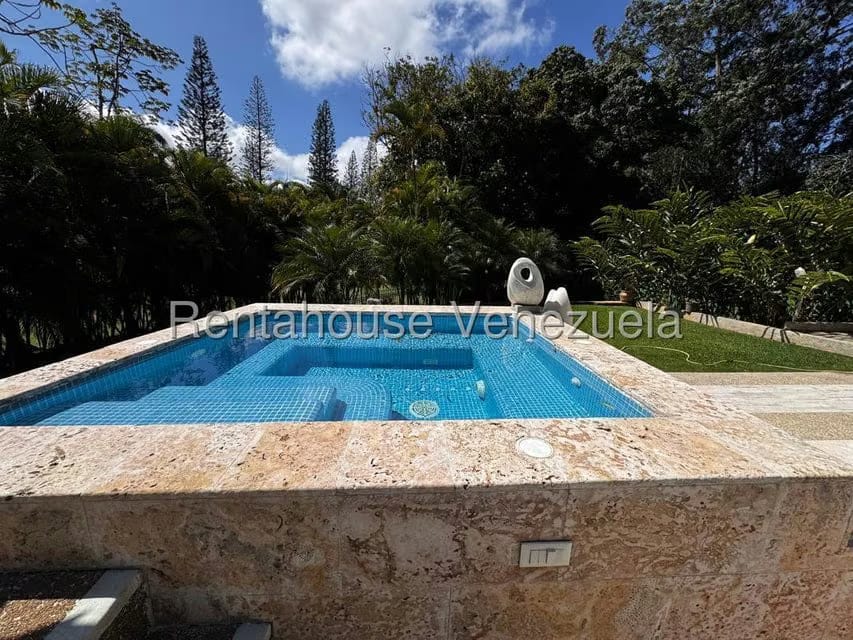 Casa (Multipes Niveles) en Venta en La Lagunita Country Club, Distrito Metropolitano - 51