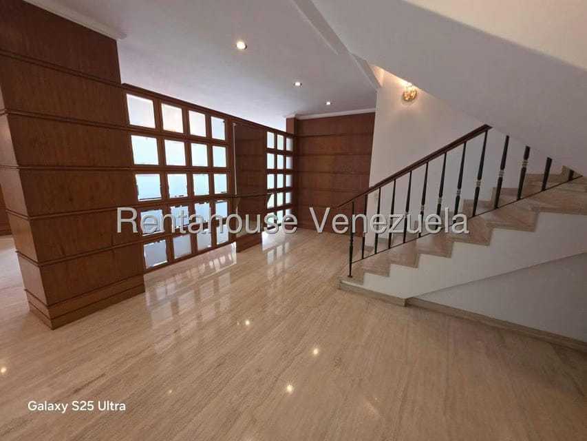 Apartamento (Duplex) en Venta en Las Mercedes, Distrito Metropolitano - 3