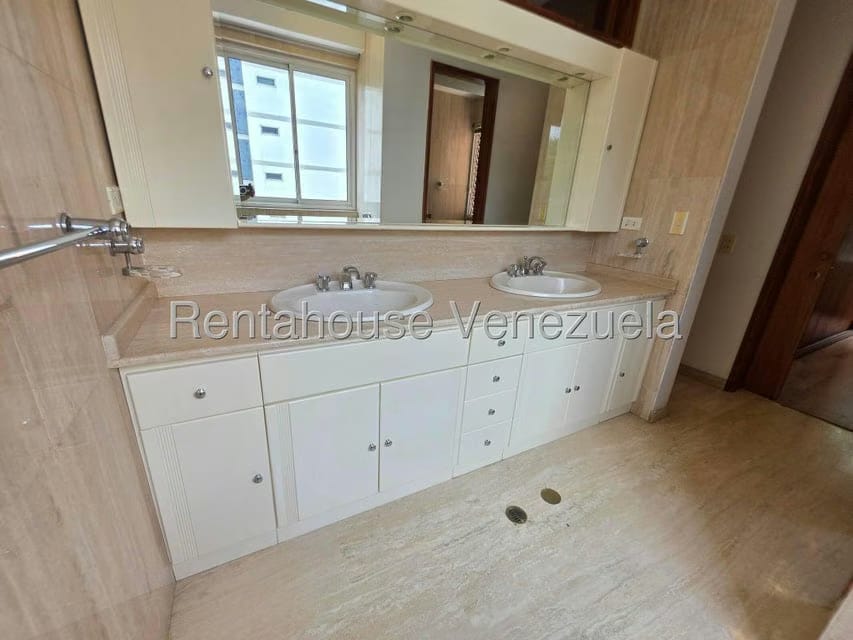 Apartamento (Duplex) en Venta en Las Mercedes, Distrito Metropolitano - 52