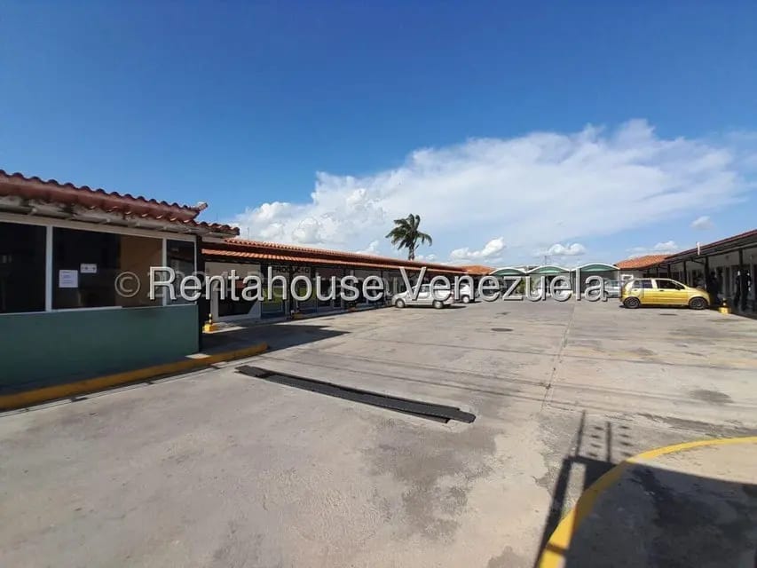 Comercial (Local Comercial) en Alquiler en La Piedad Norte, Lara - 2