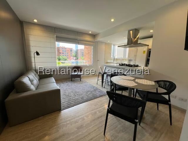 Apartamento (1 Nivel) en Alquiler en Campo Alegre, Distrito Metropolitano - 13