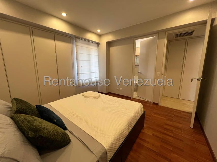Apartamento (1 Nivel) en Alquiler en Campo Alegre, Distrito Metropolitano - 15