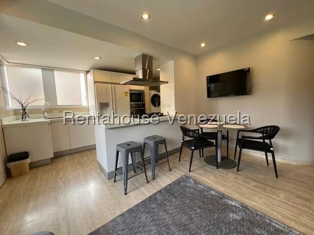 Apartamento (1 Nivel) en Alquiler en Campo Alegre, Distrito Metropolitano - 6