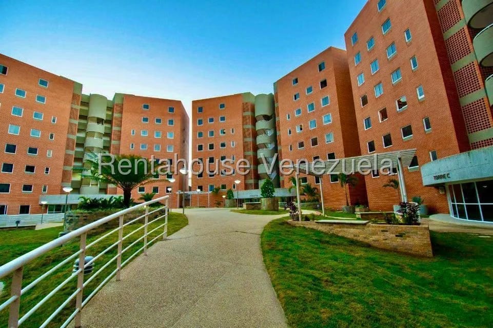 Apartamento (1 Nivel) en Alquiler en El Cigarral, Distrito Metropolitano - 18