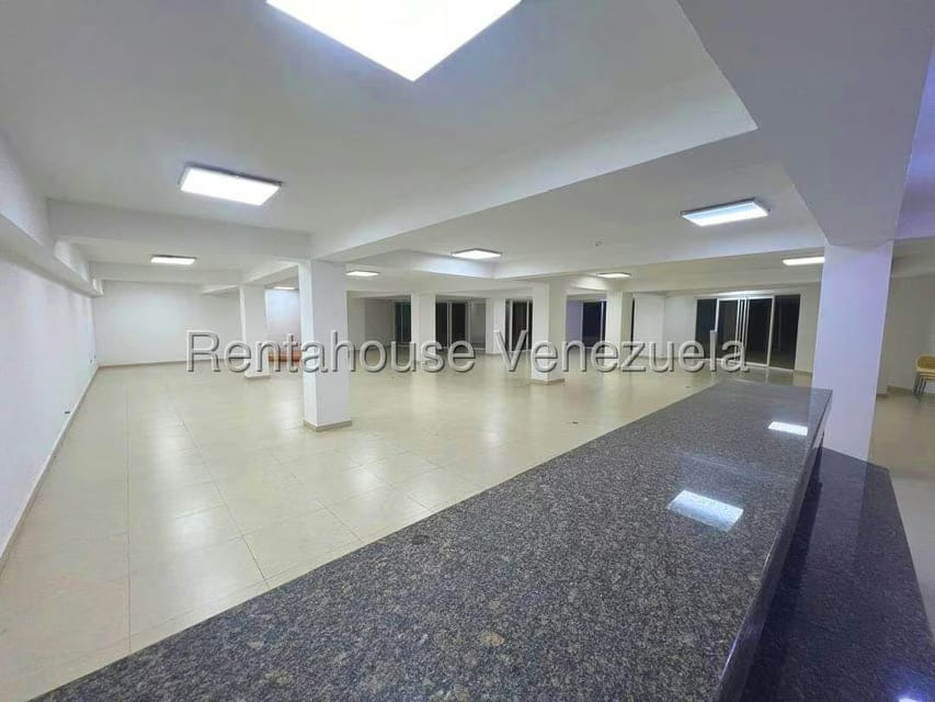 Apartamento (1 Nivel) en Alquiler en El Cigarral, Distrito Metropolitano - 20