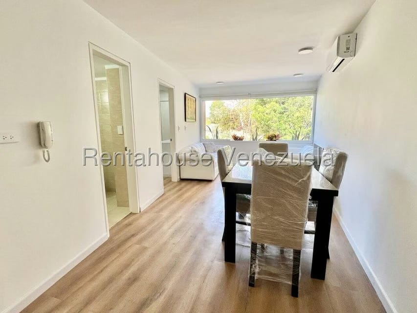 Apartamento (1 Nivel) en Alquiler en El Cigarral, Distrito Metropolitano - 6