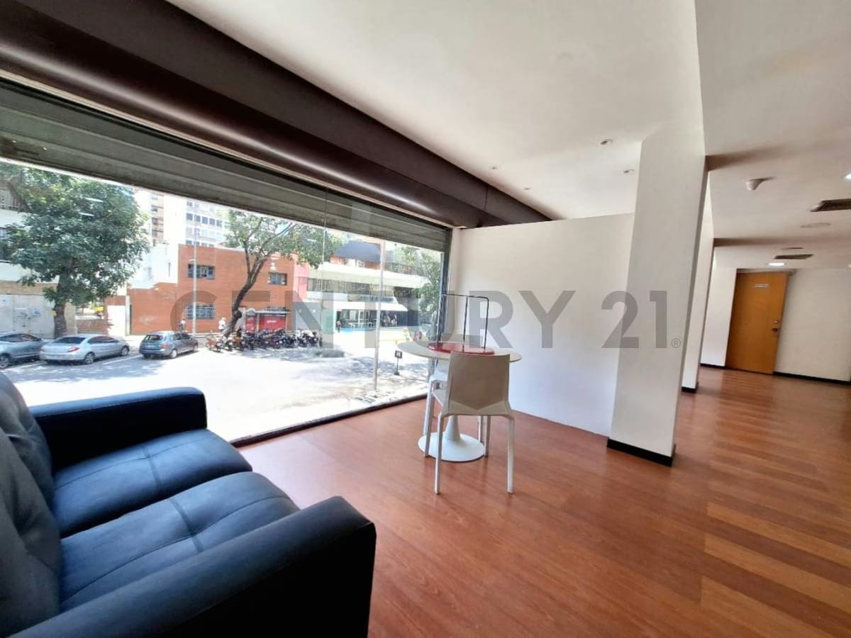 Impulsa tu negocio en el corazón de El Recreo Local de 3 Niveles - 21
