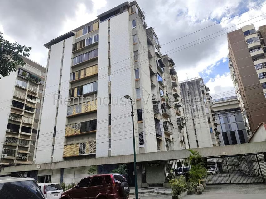 Apartamento (1 Nivel) en Alquiler en Los Palos Grandes, Distrito Metropolitano
