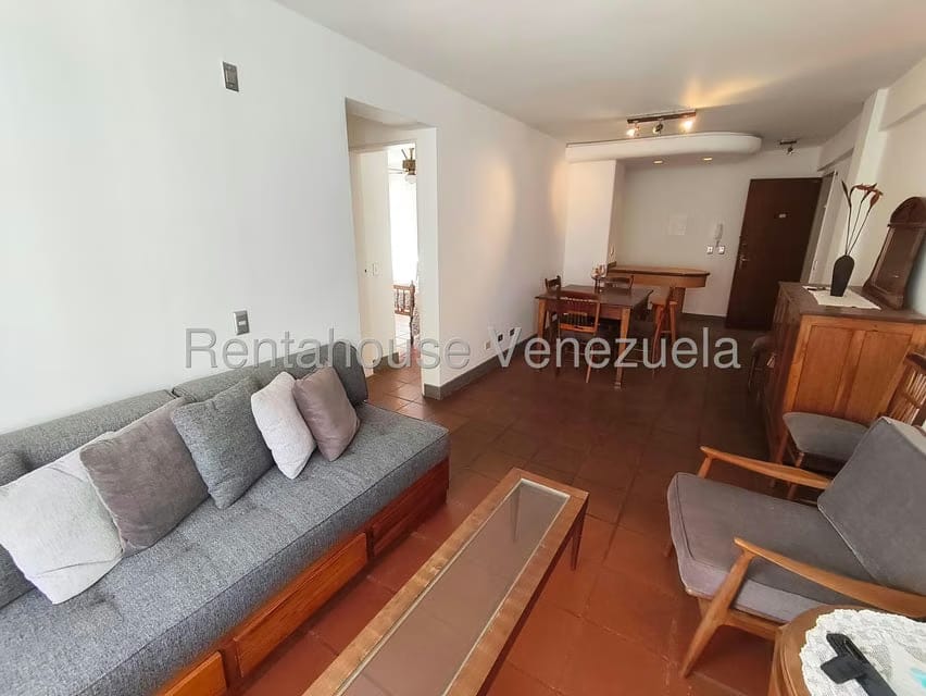 Apartamento (1 Nivel) en Alquiler en Los Palos Grandes, Distrito Metropolitano - 12