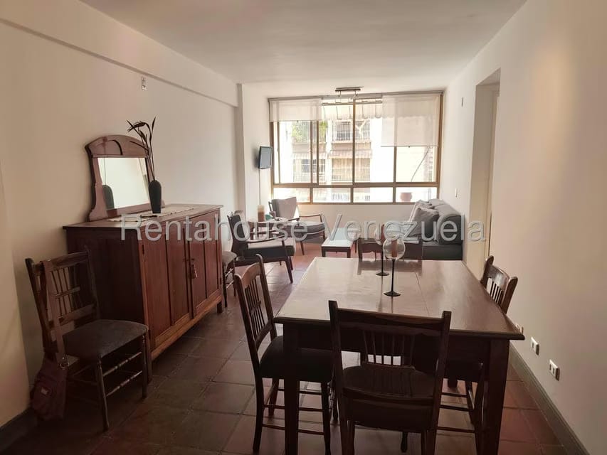 Apartamento (1 Nivel) en Alquiler en Los Palos Grandes, Distrito Metropolitano - 7