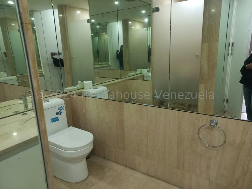 Comercial (Oficina) en Venta en Parroquia La Candelaria, Distrito Metropolitano - 35