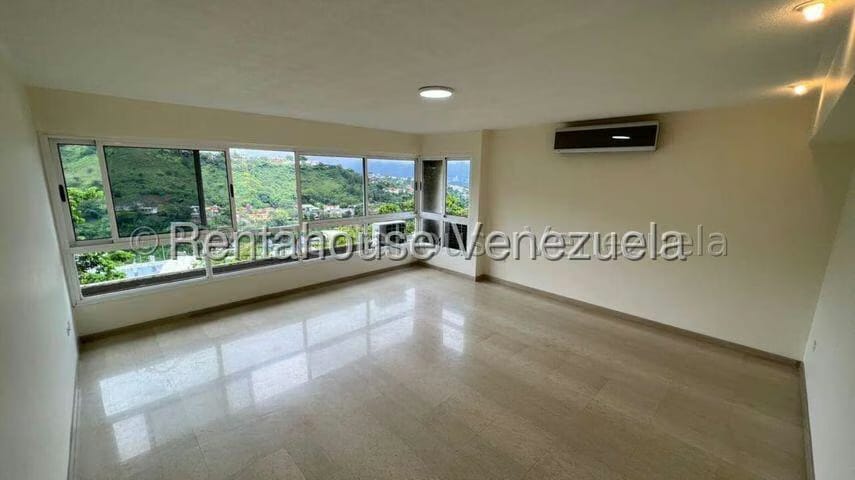 Apartamento (1 Nivel) en Alquiler en Lomas del Sol, Distrito Metropolitano - 6