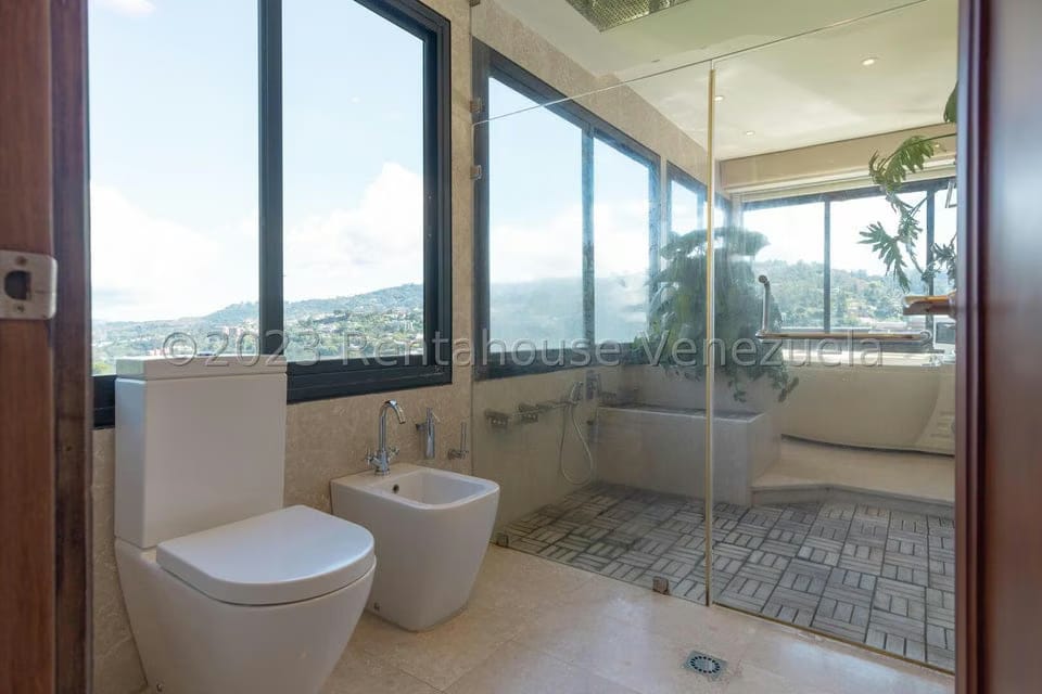Apartamento (1 Nivel) en Venta en Colinas del Tamanaco, Distrito Metropolitano - 11