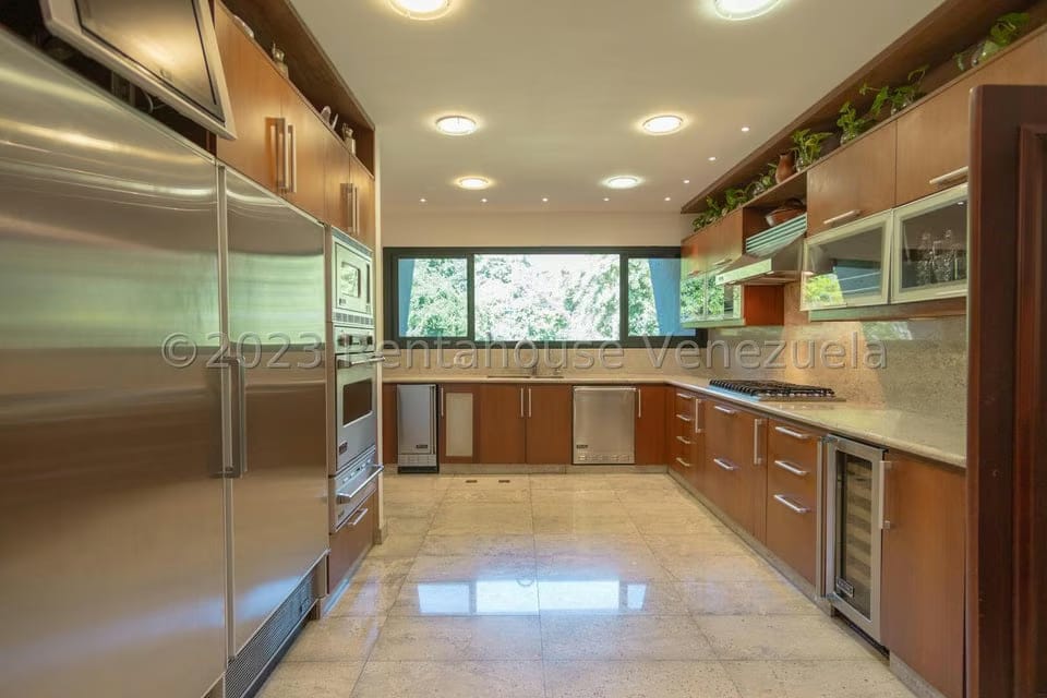 Apartamento (1 Nivel) en Venta en Colinas del Tamanaco, Distrito Metropolitano - 25