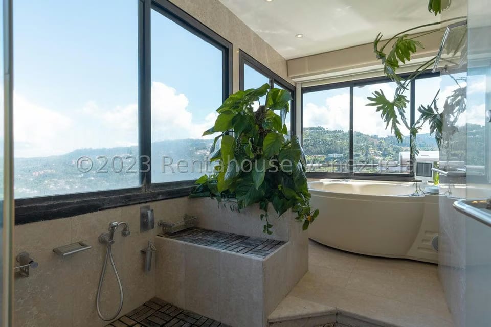 Apartamento (1 Nivel) en Venta en Colinas del Tamanaco, Distrito Metropolitano - 37