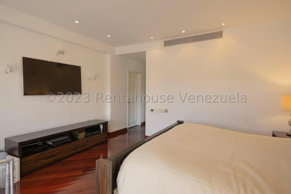 Apartamento (1 Nivel) en Venta en Colinas del Tamanaco, Distrito Metropolitano - 39