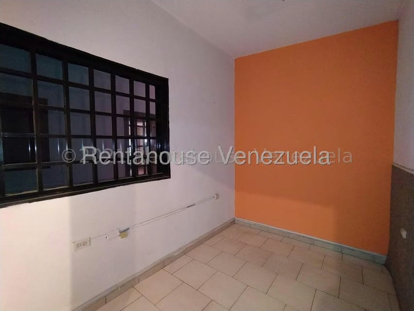 Comercial (Consultorio Medico) en Alquiler en Sabana Larga, Aragua - 3