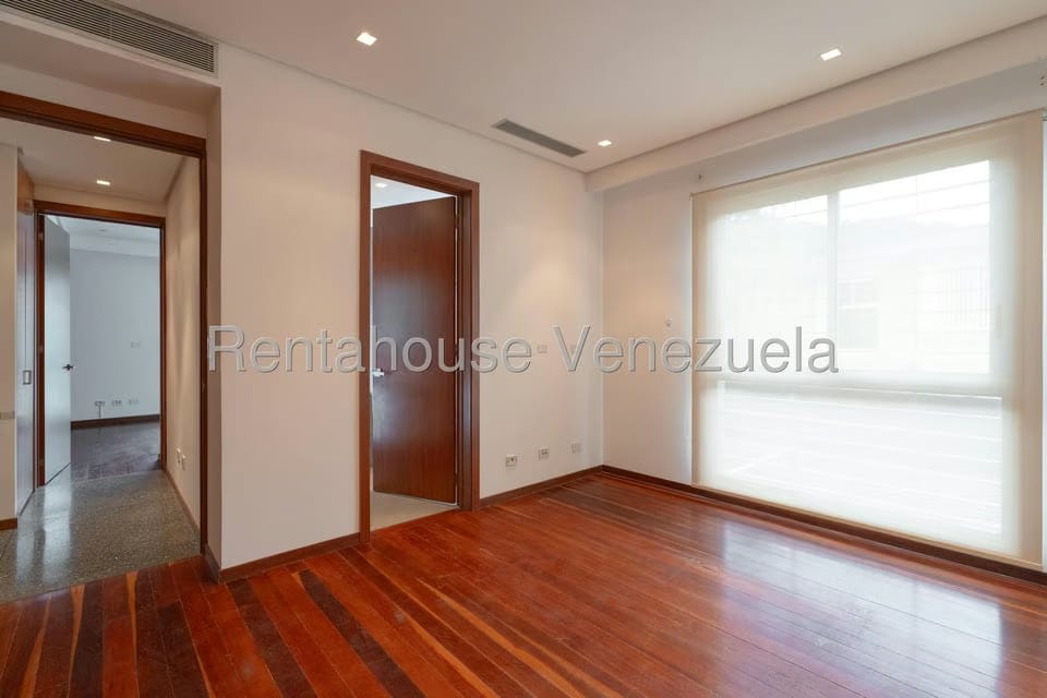 Casa (Multipes Niveles) en Alquiler en Altamira, Distrito Metropolitano - 37