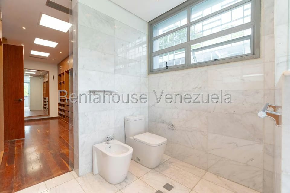 Casa (Multipes Niveles) en Alquiler en Altamira, Distrito Metropolitano - 40