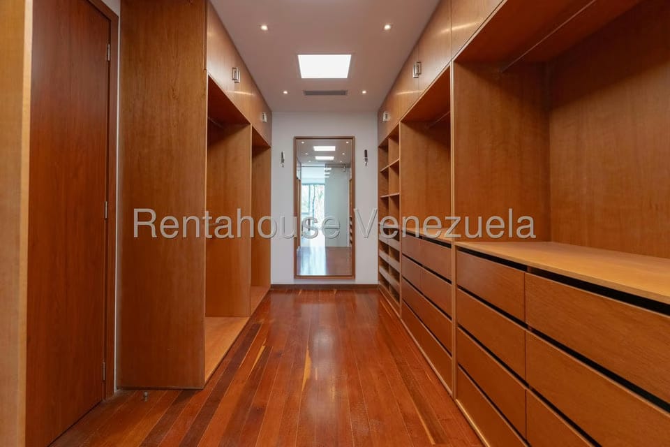 Casa (Multipes Niveles) en Alquiler en Altamira, Distrito Metropolitano - 41