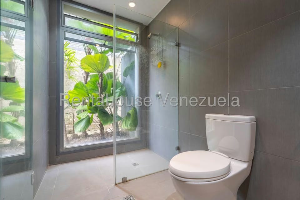 Casa (Multipes Niveles) en Alquiler en Altamira, Distrito Metropolitano - 44