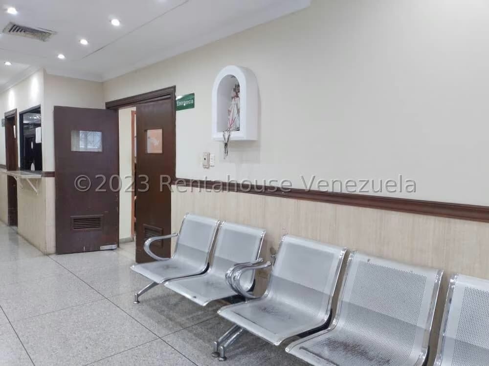 23-30054 Venta de Centro Médico Norte - 6