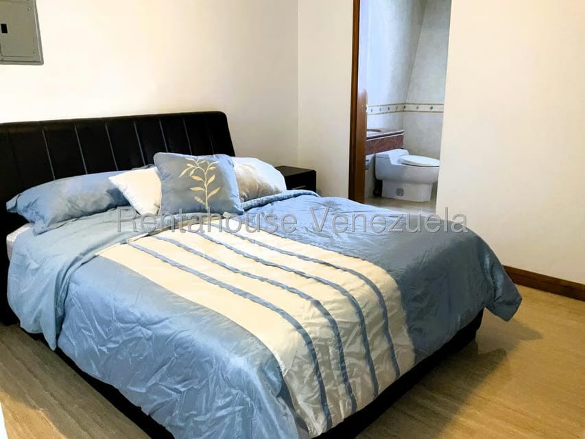 Townhouse (Multiples Niveles) en Venta en Los Naranjos del Cafetal, Distrito Metropolitano - 21