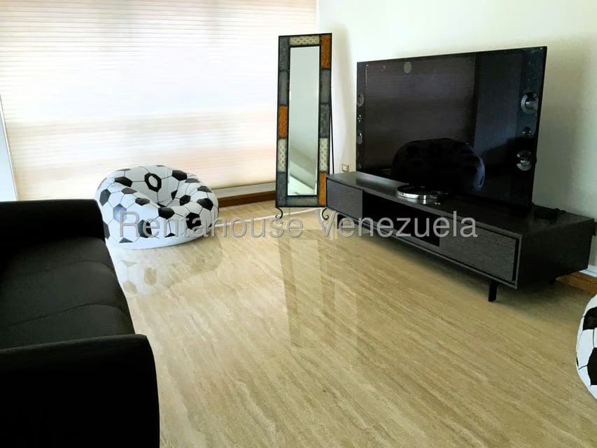 Townhouse (Multiples Niveles) en Venta en Los Naranjos del Cafetal, Distrito Metropolitano - 26