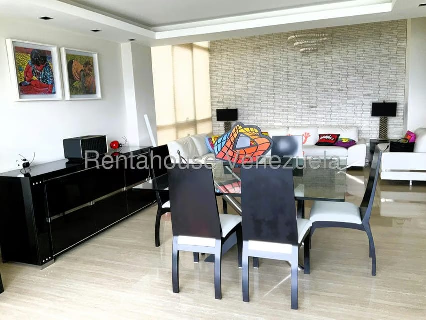 Townhouse (Multiples Niveles) en Venta en Los Naranjos del Cafetal, Distrito Metropolitano - 4