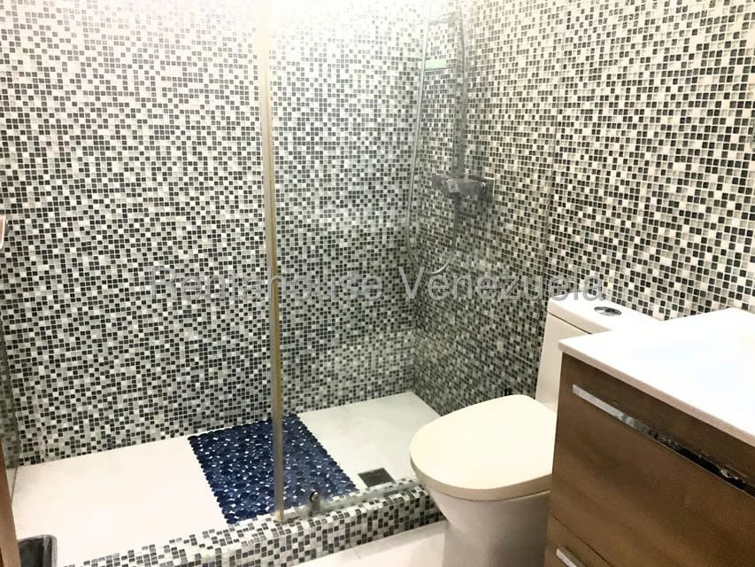 Townhouse (Multiples Niveles) en Venta en Los Naranjos del Cafetal, Distrito Metropolitano - 8