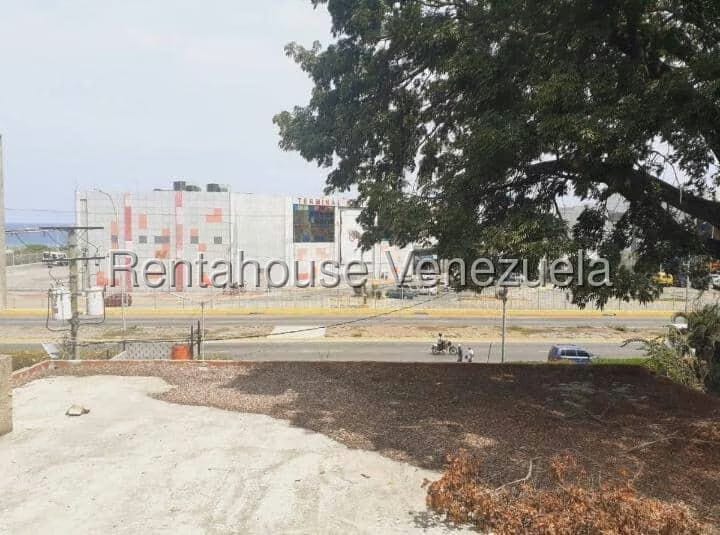 Comercial (Local Comercial) en Venta en Mamo, Vargas - 13