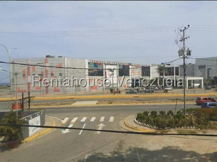 Comercial (Local Comercial) en Venta en Mamo, Vargas - 10