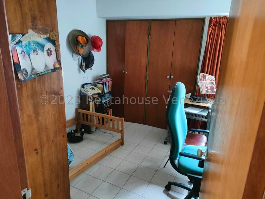 Apartamento (1 Nivel) en Venta en Lomas de Prados del Este, Distrito Metropolitano - 25